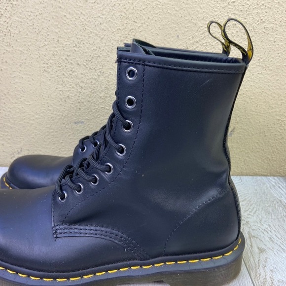 Dr. Martens 1460 Boots Womens Size 10 Black Original Smooth Leather Lace Up - Picture 9 of 14